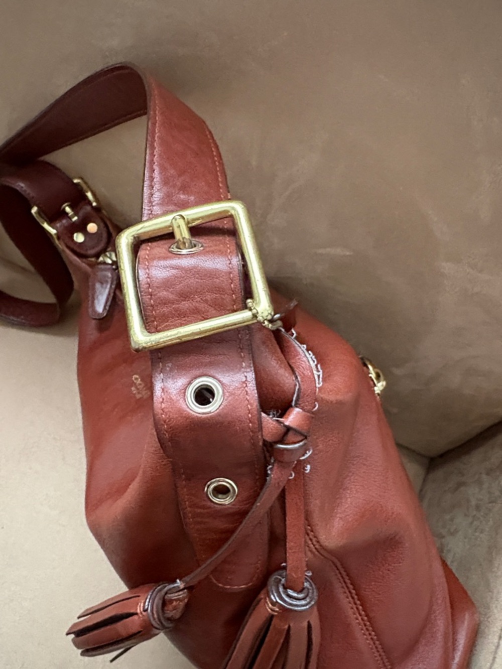 COACH 19889 Archive Collection Hobo bag.
Classic Leather in Cognac Brown - Picture 5 of 14